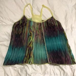 Multicolor lightweight tank